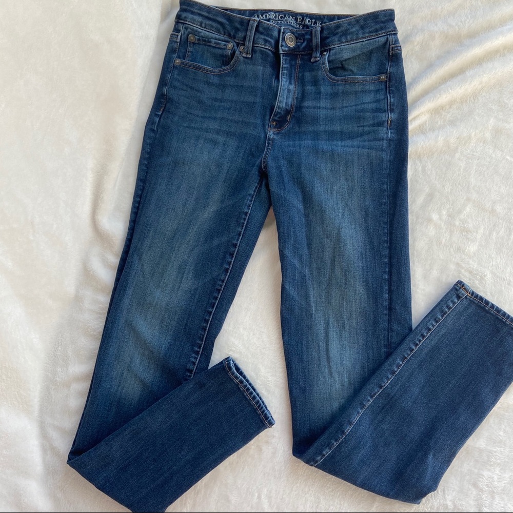 American Eagle High Rise Straight Jeans Size 6